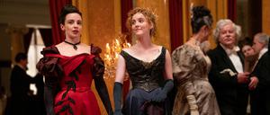 Einfach unschlagbar: Amalia True (Laura Donnelly, links) und Penance Adair (Ann Skelly).