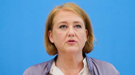 Lisa Paus (Bündnis 90/Die Grünen), Bundesministerin für Familie, Senioren, Frauen und Jugend stellt den 17. Kinder- und Jugendbericht im Haus der Bundespressekonferenz vor.