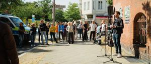 Die Initiative Tramdepot demonstriert für die Öffnung des Depots in der Belziger Straße zum soziokulturellen Zentrum.