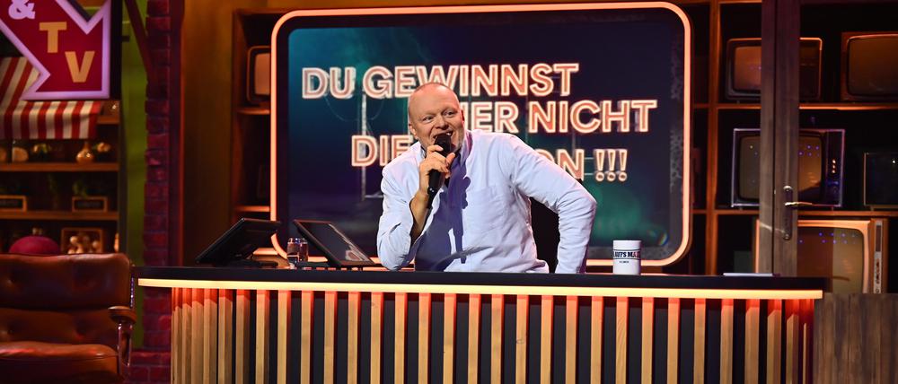 Im neuen, alten Studio: Stefan Raab mit seiner Show #DGHNDMBSR auf RTL+.