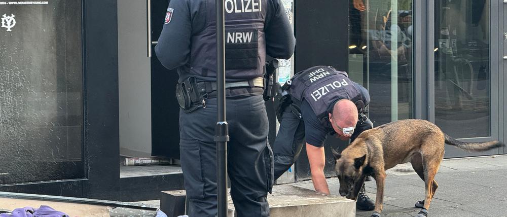 Spurensicherung nach einer Explosion in Köln.