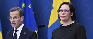 Regierungschef Ulf Kristersson mit Parteikollegin Maria Malmer Stenergard