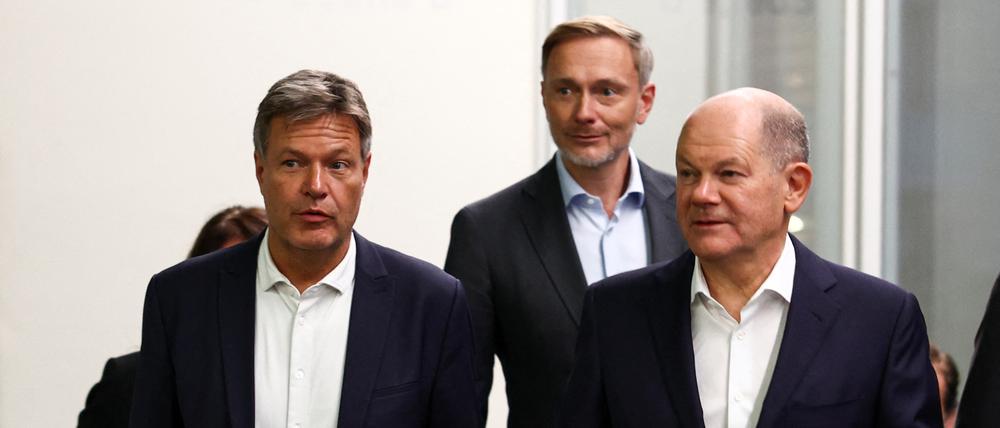 Bundeswirtschaftsminister Robert Habeck, Finanzminister Christian Lindner und Bundeskanzler Olaf Scholz beim Startup Germany Summit in Berlin am Dienstag.