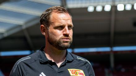 Union-Trainer Bo Svensson sieht manche Entwicklung im Fußball kritisch. 