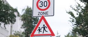 Tempo 30 vor Schulen? In Lichtenberg angeblich juristisch schwierig umzusetzen.