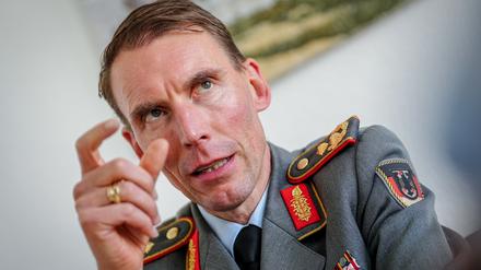 Generalmajor Christian Freuding, Chefkoordinator der Militärhilfe für die Ukraine und Leiter des Planungstabs des Verteidigungsministeriums, spricht in einem Interview. 