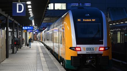 Ein Odeg-Zug der Linie RE1. (Symbolbild)