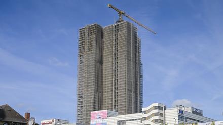 Seit Jahren eine Baustelle: das Hochhaus Steglitzer Kreisel.