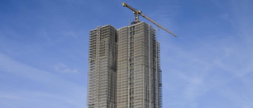 Seit Jahren eine Baustelle: das Hochhaus Steglitzer Kreisel.