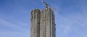 Seit Jahren eine Baustelle: das Hochhaus Steglitzer Kreisel.