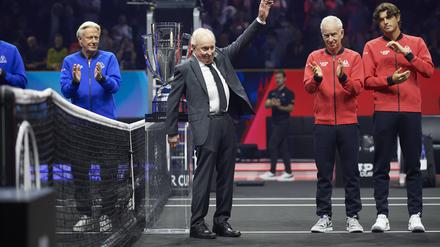 Namensgeber Rod Laver wurde von den Fans zu Beginn des ersten Tages gefeiert.