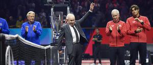 Namensgeber Rod Laver wurde von den Fans zu Beginn des ersten Tages gefeiert.