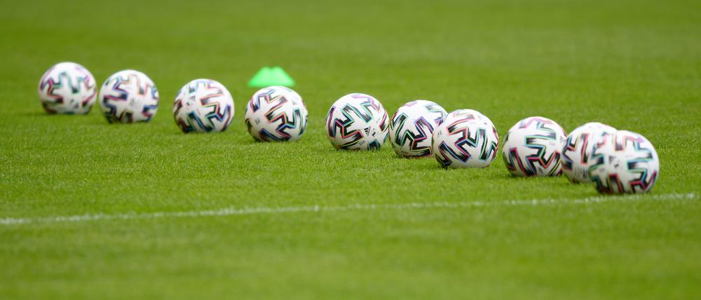 Eine Studie zeigt: Die wenigsten Spitzenpositionen im deutschen Fußball werde von Frauen belegt.