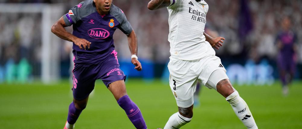 Real Madrid besiegte Espanyol Barcelona mit 4:1.