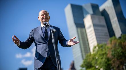Bundeskanzler Olaf Scholz (SPD), spricht vor der 79. Generaldebatte der UN-Vollversammlung in New York zu Pressevertretern.