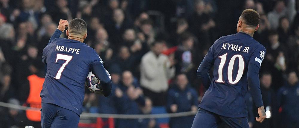 Die zwei teuersten Transfers der Fußballgeschichte. PSG bezahlte für Neymar 222 und für Kylian Mbappé 180 Millionen Euro.
