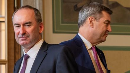 Kampf um jede Stimme: Hubert Aiwanger und Markus Söder wollen sich nichts schenken (Archivbild).