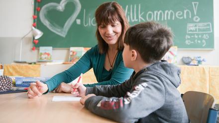 Sie sind Lernbegleiter, Unterstützer, Türöffner und Coaches: Die Fellows von „Teach First“ sind seit 2009 an Berliner Schulen im Einsatz.