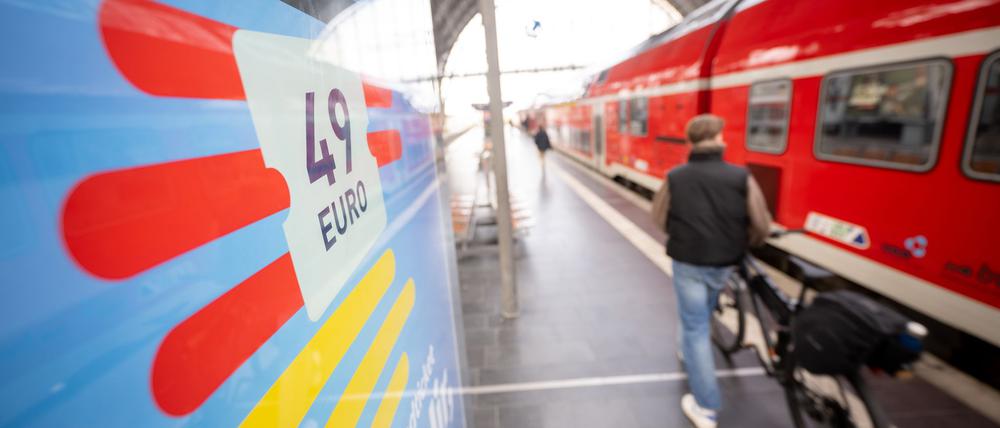 Das Deutschlandticket wird 2025 teurer. (Archivbild)