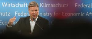 Robert Habeck: Der Bundeswirtschaftsminister hat nach dem Autogipfel noch keine konkreten Maßnahmen zu verkünden – aber die Gespräche laufen weiter. 