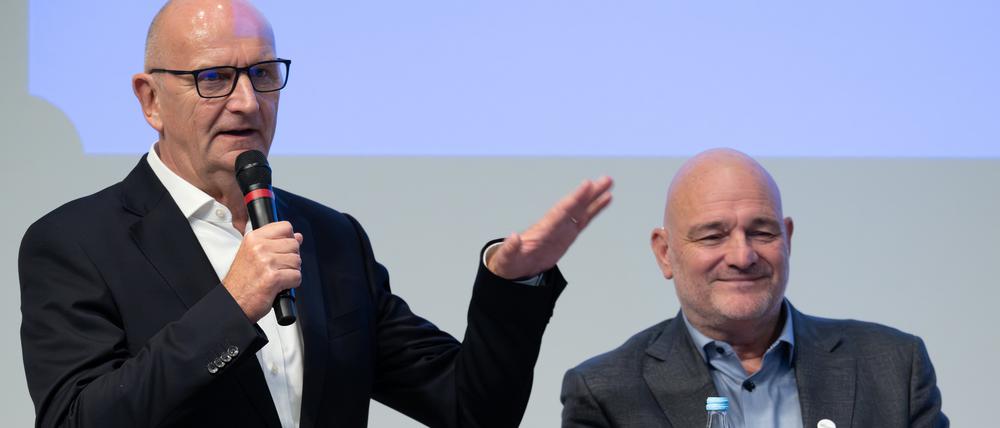 Brandenburgs Ministerpräsident Dietmar Woidke (SPD, l.) und Robert Crumbach, Spitzenkandidat des Bündnisses Sahra Wagenknecht (BSW) zur Landtagswahl, könnte bald zusammen in einer Regierung sitzen.