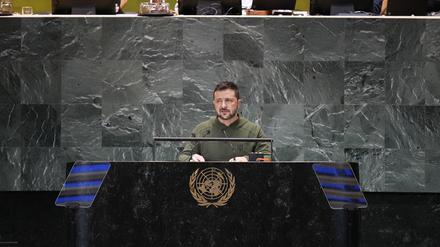 Selenskyj spricht auf dem Zukunftsgipfel in der Generalversammlung der Vereinten Nationen. 
