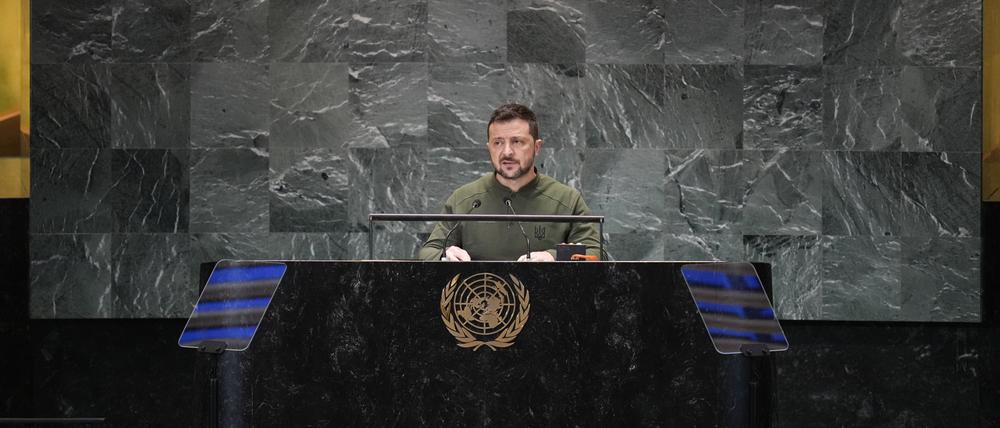 Selenskyj spricht auf dem Zukunftsgipfel in der Generalversammlung der Vereinten Nationen.