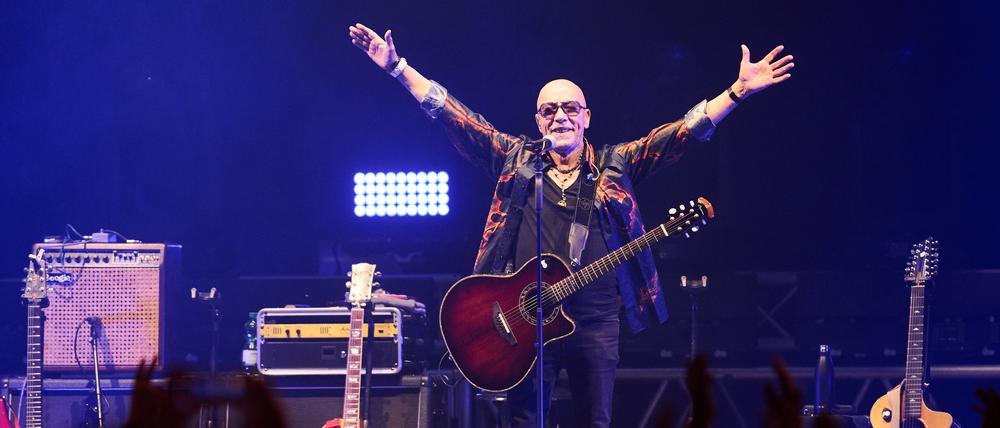 Verdienter Bürger. Toni Krahl spielt mit seiner Band City live auf der Abschiedstour live 2022·.