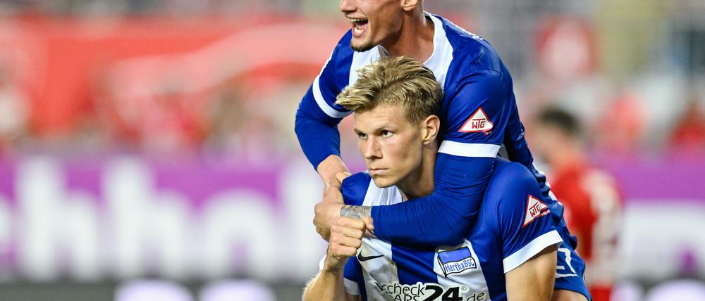 Hertha-Profi Michaël Cuisance (oben) wird für die Berliner immer wichtiger.