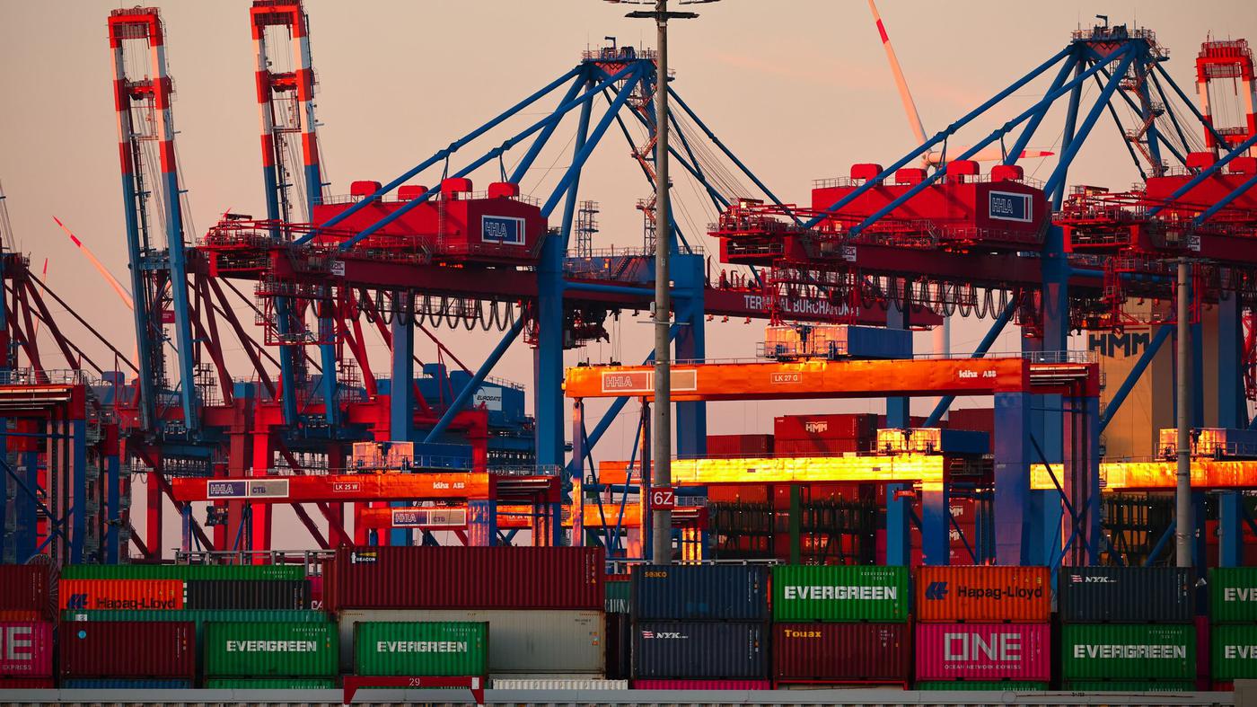  Nur noch ein Plus von 0,1 Prozent: Prognose für Wirtschaftswachstum in Motiv 