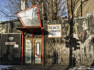 Eingang des Clubs Zur wilden Renate in Friedrichshain.