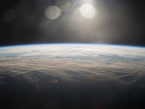 2025 war das drittwärmste Jahr seit Beginn der Aufzeichnungen – nur minimal kühler als 2023 und 2024, dem bisherigen Rekordjahr. Damit setzt sich ein alarmierender Trend fort: Die vergangenen elf Jahre waren die elf wärmsten seit Messbeginn.