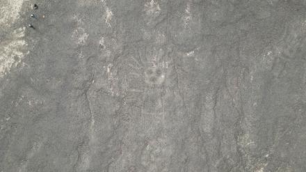 Eine 18 Meter lange reliefartige Geoglyphe, die einen Menschen darstellt, wurde im Süden Perus entdeckt.