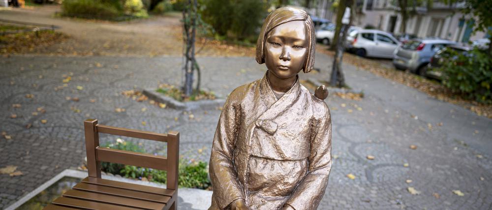 Die Trostfrauen-Statue des südkoreanischen Künstlerpaars Kim Eun-sung und Kim Seo-kyung in Berlin-Moabit.
