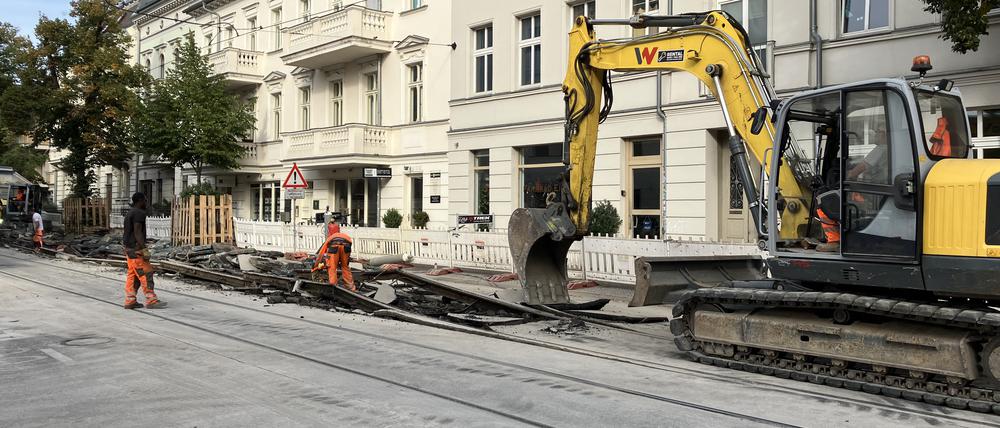 In der Friedrich-Ebert-Straße in Potsdam wird gebaut.