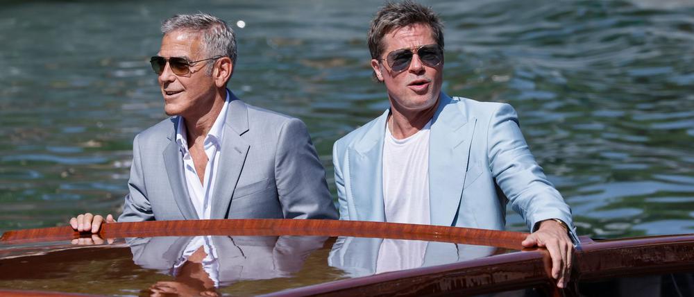 Mit dem Boot kamen George Clooney und Brad Pitt beim Filmfestival Venedig an. (Archivbild)