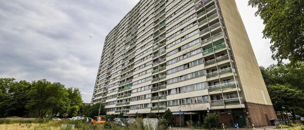 Ansicht eines Hochhaus an der Ottostraße in Duisburg.