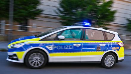 Wie es zu dem Unfall kommen konnte, war zunächst nicht klar. (Symbolbild)
