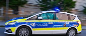 Wie es zu dem Unfall kommen konnte, war zunächst nicht klar. (Symbolbild)