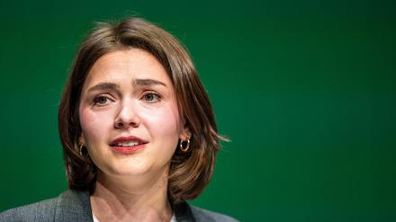 Brandenburgs Grünen-Vorsitzende Hanna Große Holtrup beschwört den Zusammenhalt ihrer Partei. (Archivbild)