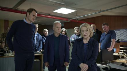Ein letztes Mal im Kreise der Kollegen: Paula Ringelhahn (Dagmar Manzel) im „Tatort: Trotzdem“, der am 6. Oktober im Ersten ausgestrahlt wird.