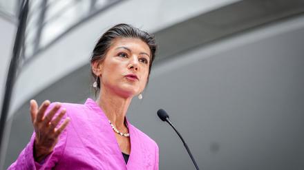 Parteigründerin Sahra Wagenknecht will künftige Landesregierungen mit BSW-Beteiligung auf außenpolitische Ziele festlegen (Archivbild)