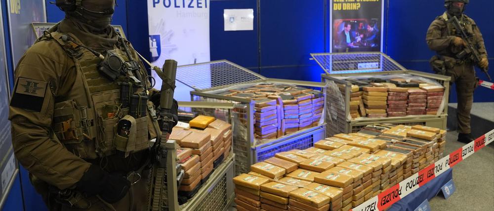 Der Innensenator spricht von einem „herausragenden Erfolg“.