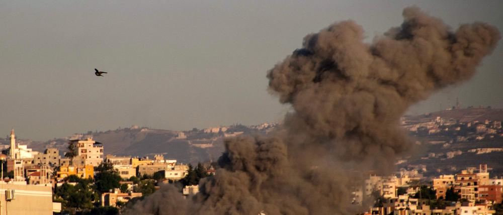 Israel verstärkt seit Tagen seine Angriffe auf die Hisbollah im Libanon.