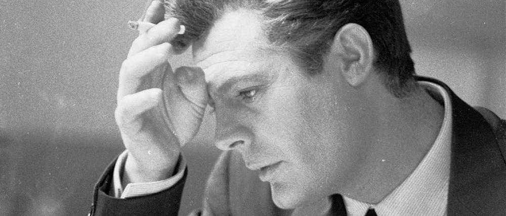 Marcello Mastroianni prägte für die Welt das Bild des italienischen Mannes. Ein Bild, das nicht weiter entfernt sein könnte von Superman und sexuellem Draufgänger.