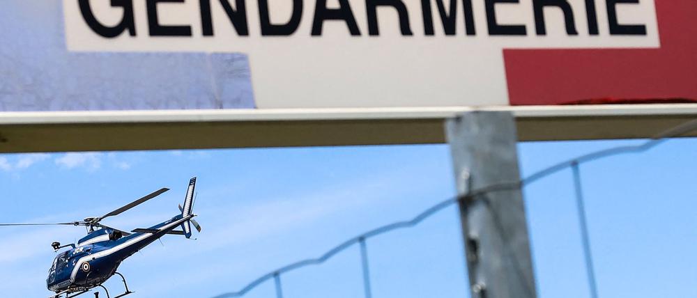 Finanzfahnder haben die Verdächtige nach der Landung auf der französischen Mittelmeerinsel Korsika festgenommen (Archivbild).