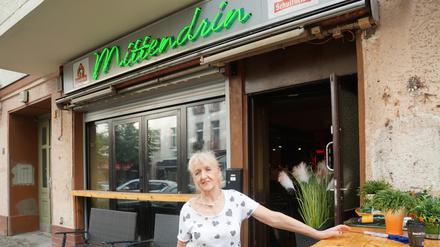Gabriele Sommer muss die alte Charlottenburger Kneipe „Mittendrin“ schließen.