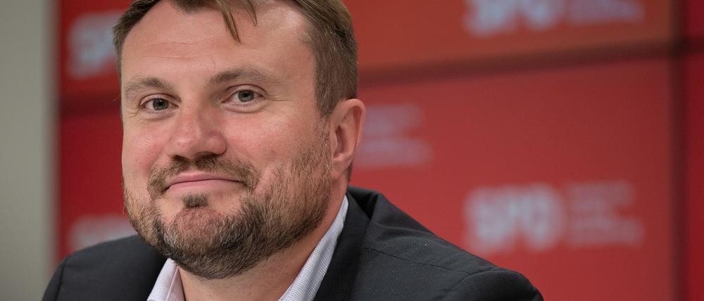Geht zuversichtlich in das erste Gespräch von SPD und BSW: Brandenburgs SPD-Landtagsfraktionschef Daniel Keller (Archivbild).