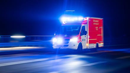 Für einen LKW-Fahrer kam in der Nacht zu Samstag jede Hilfe zu spät.
