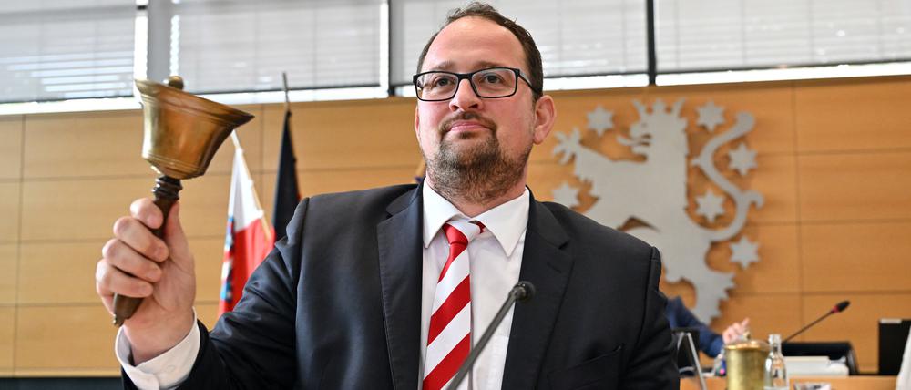 Thadäus König (CDU) als neuer Landtagspräsident während der konstituierenden Sitzung des Thüringer Landtags.